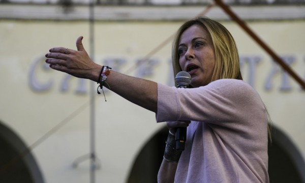 &quot;Gli attacchi dall&#039;estero sono imbeccati dalla sinistra&quot;, dice Giorgia Meloni 