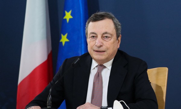 Draghi: &quot;La strategia è vaccinazioni e osservanza delle regole&quot;