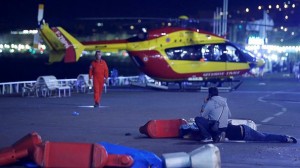 Francia, attentato a Nizza: camion investe la folla, almeno 73 morti e 100 feriti