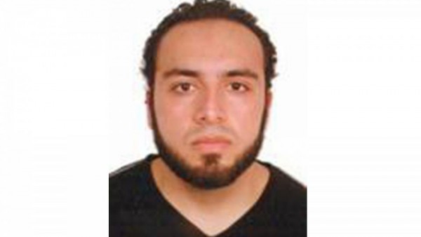 NYC mayor - bombing suspect may be &#039;armed and dangerous&#039;