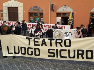 Manifestazioni per spettacolo dal vivo in oltre 20 piazze