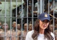 Kristi Noem  segretario alla sicurezza interna degli Stati Uniti