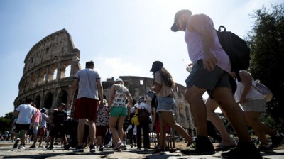 Turistas en el centro de Roma
