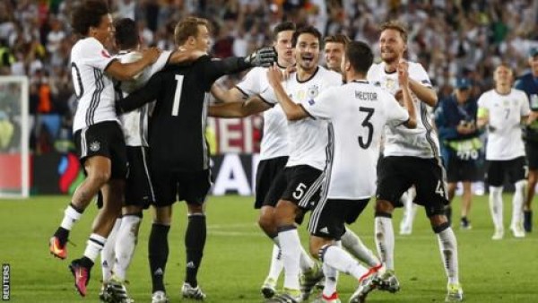 Germany reach Euro 2016 semis after penalty shoot-out win over Italy