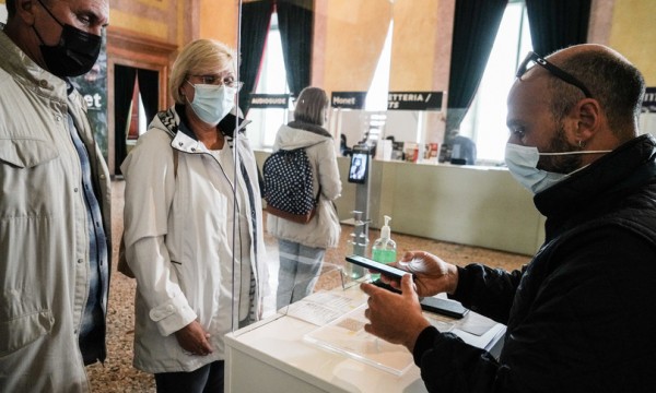 Coronavirus in Italia 2.772 nuovi casi e 37 morti, il tasso di positività risale a 1%:bollettino del 13 ottobre