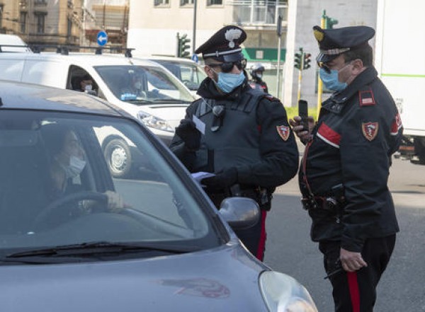 Conte: &quot;Non siamo nelle condizioni di riaprire&quot; Tutti a casa fino al 3 maggio &#039;Evitare che i contagi risalgano&#039;