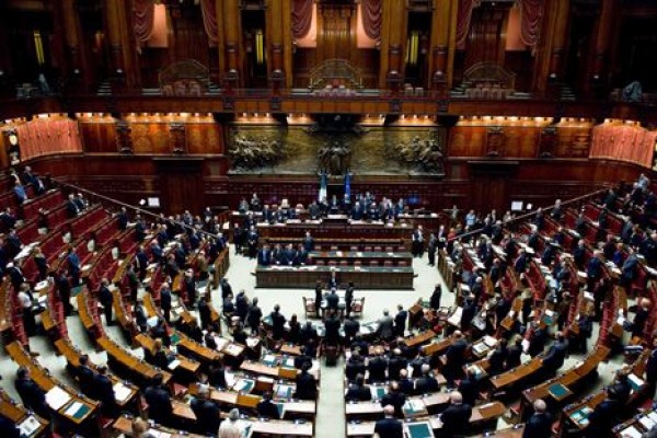 Nissoli: voce in Parlamento per chi ha perso cittadinanza &quot;Mandatemi le storie, le leggerò in aula a Montecitorio&quot;