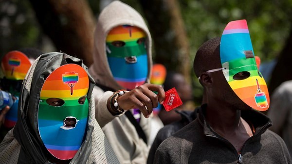 Taranto - Arcigay al Centro di Accoglienza Straordinario di Grottaglie