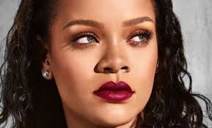 Rihanna debuta en lista de los músicos más ricos en Reino Unido