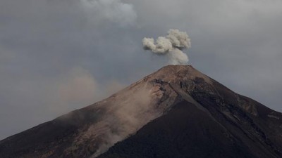 Otro volcán entra en actividad en Guatemala