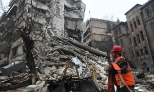 La terra trema ancora in Turchia, nuova scossa con magnitudo 7.8 