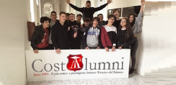 Ecco “CostAlumni”, la nuova startup dei ragazzi del  Costa, una community di diplomati da …135 anni