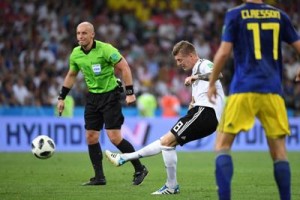 Miracolo Kroos, Germania salva al 95&#039;
