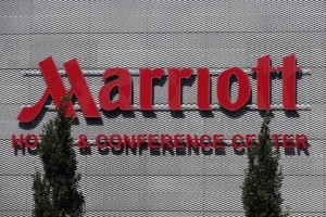 Marriott &quot;congela&quot; a miles de empleados debido al coronavirus.