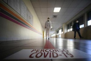 Coronavirus in Italia 1.896 nuovi casi e 102 morti, il tasso di positività giù a 0,85%: bollettino del 8 giugno