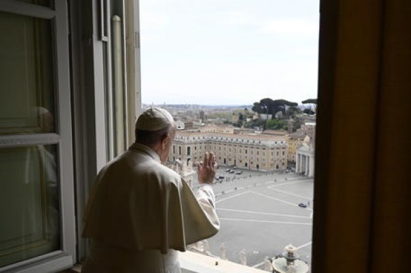 Papa Francesco: &quot;I governi trovino la via per il dopo-virus, in favore dei popoli&quot;