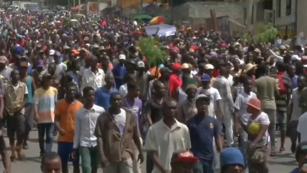 Haiti: tutti in piazza contro l&#039;aumento delle tasse