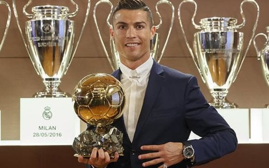 Ronaldo wins Ballon d&#039;Or on night Real Madrid are drawn against Napoli in Champions League last 16