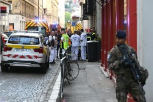 Francia: esplosione in centro Lione, 10 feriti. Macron: &#039;E&#039; un attacco&#039;