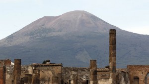 Nápoles y la región italiana de la Campania se prepara para una erupción del Vesubio