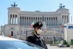 Más de 10 mil casos y 827 muertos en Italia y ayuda económica Gobierno asigna 25 mil millones de euros para paliar crisis