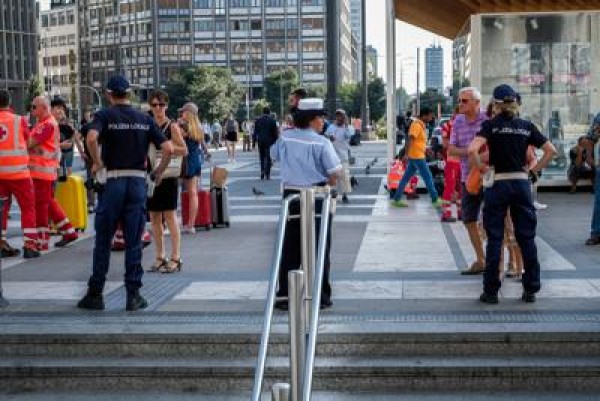 Allarme bomba a Milano: evacuata metro della Stazione centrale