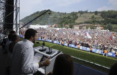 Salvini a Pontida: &#039;Questa è l&#039;Italia che vincerà: mai a sinistra, mai col Pd&#039;