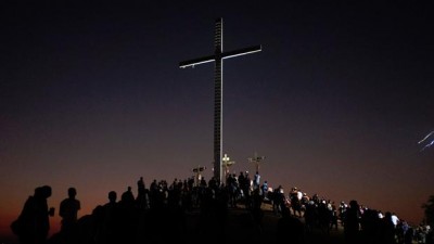 Procesión de Semana Santa en Petare, barrio humilde de Caracas - Internet