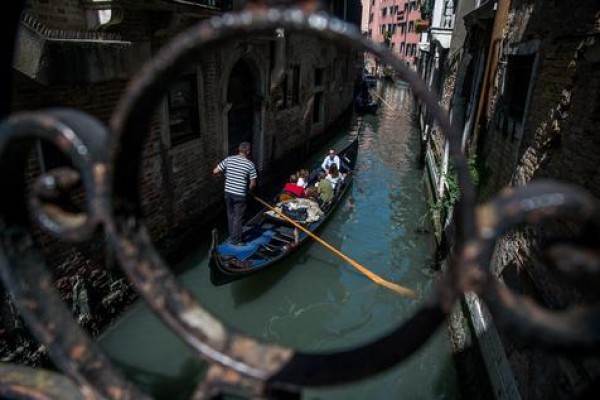 Venecia podrá cobrar &quot;entrada&quot; a turistas por el día