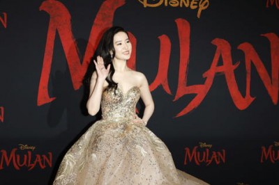 La actriz Liu Yifei, protagonista de &quot;Mulan&quot;&#039; en la premiere en Hollywood 