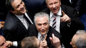 Michel Temer jura como nuevo presidente de Brasil Dilma destituida