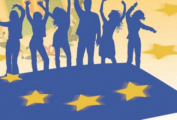Migranti, l’Italia, sempre più sola, deve pretendere la cittadinanza europea