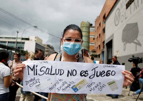 Trasplantados venezolanos emigran para evitar la muerte