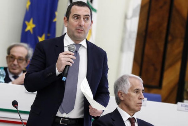 Vincenzo Spadafora (izq) y Giovanni Malagó (der)