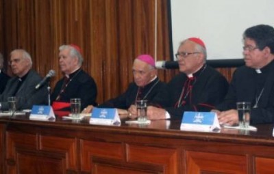 Venezuela - I Vescovi invitano al voto e indicono una Giornata di preghiera il 13 ottobre