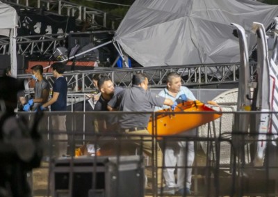 Crolla il palco di un comizio in Messico, 9 morti