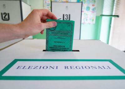 Liguria: alle 15 lo spoglio del voto, subito i risultati del testa a testa tra Bucci e Orlando