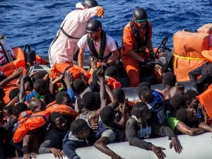 Come rispondono le Ong alle accuse di M5S sugli aiuti ai migranti