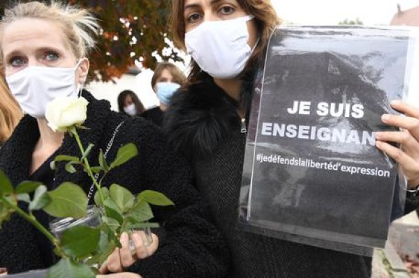 Professore decapitato vicino a Parigi, 9 arresti. La zia di un&#039;allieva era dell&#039;Isis