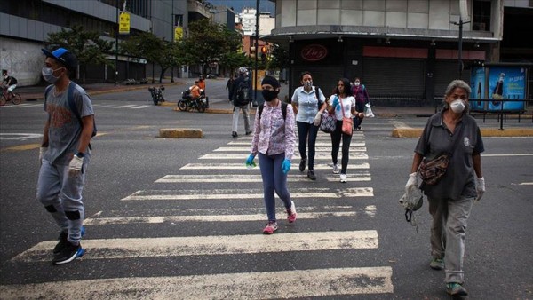 Venezuela registró este domingo 438 nuevos casos de Covid-19 y inicia este lunes la primera semana de flexibilización del año