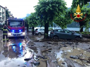 Maltempo in Lombardia, frane sul lago di Como e allagamenti