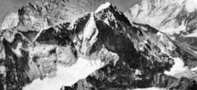 I ghiacci dell&#039;Everest si sciolgono. E restituiscono cadaveri