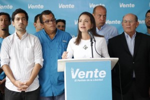 Maria Corina Machado y los Diputados de Vente Venezuela