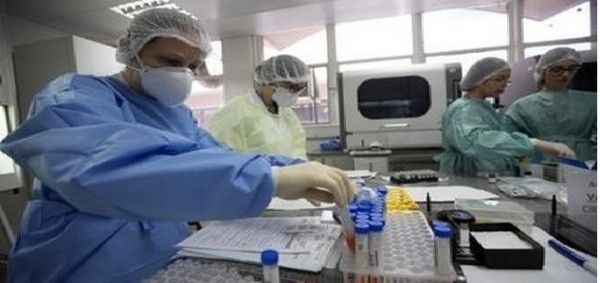 Coronavirus, vaccino Italia-GB: 550 volontari per testare il vaccino