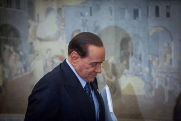 Berlusconi: &quot;Forza Italia non disponibile a sostenere il governo&quot;