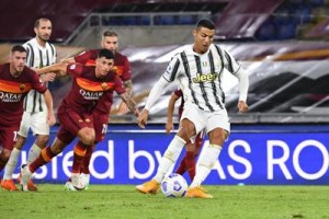 Ronaldo replica due volte a Veretout, Roma-Juventus 2-2