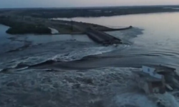 Respinta controffensiva su &quot;larga scala&quot;. Distrutta una diga vicino a Kherson, rischio inondazioni