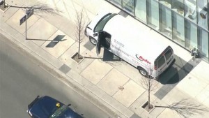 Furgone travolge gruppo di pedoni a Toronto mentre è in corso il G7. Media: &quot;Ci sono 5 morti e feriti&quot;