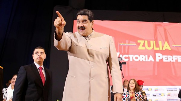 Maduro: &quot;il Portogallo ruba il tacchino ai venezuelani&quot;