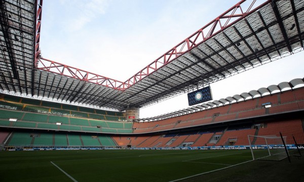 L&#039;Inter travolge il Genoa 4-0, vittoria del Sassuolo contro il Verona